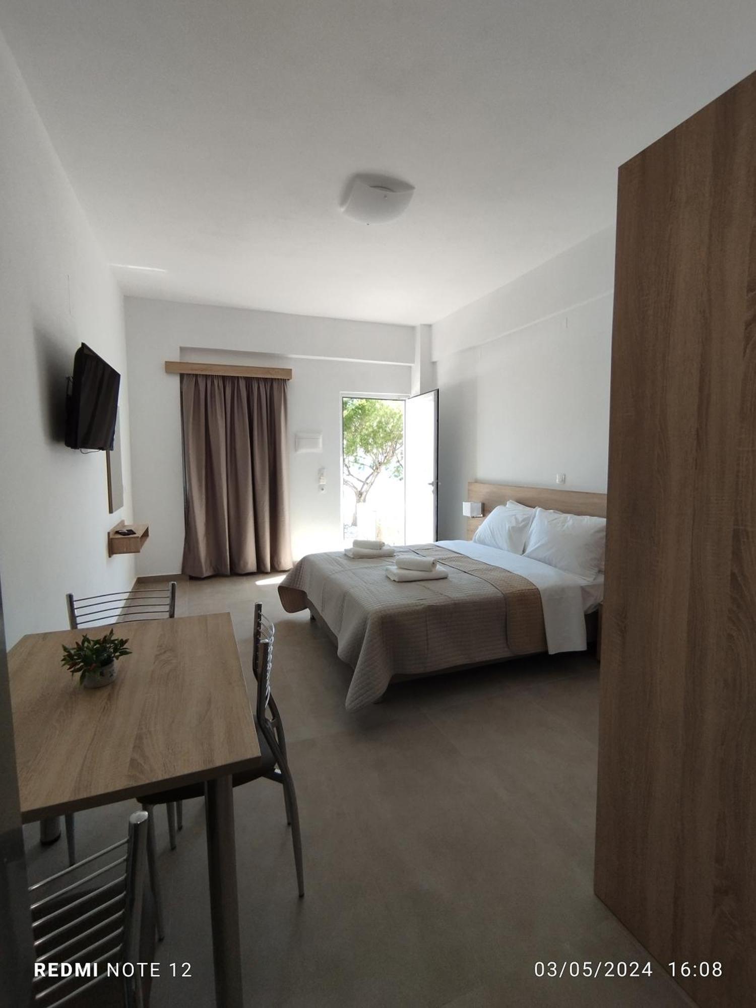 פראנגוקאסטלון Votsalo Studios & Apartment מראה חיצוני תמונה